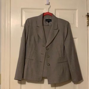 Evan Picone Suit